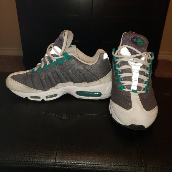 Women's Air Max 95's - Picture 7 of 8